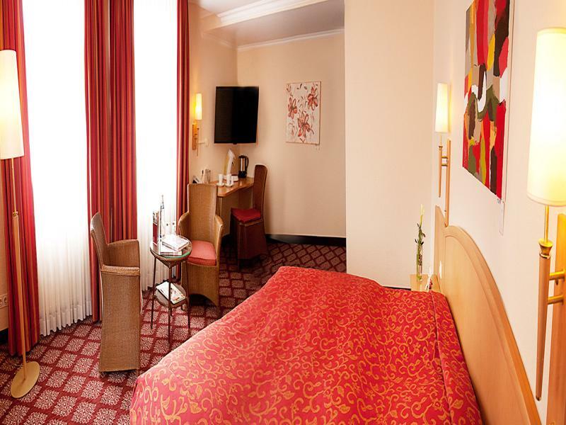 Schlichte Hof Gmbh Hotell Bielefeld Exteriör bild
